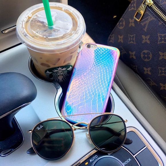 💗 HOLOGRAPHIC IRIDESCENT IPHONE PLUS CASE 💕 - Picture 5 of 8